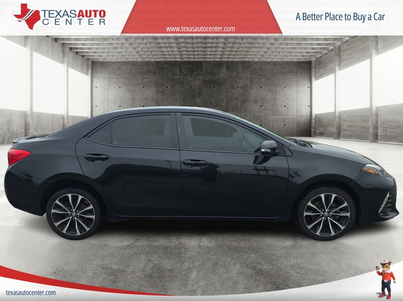 Toyota Corolla Vehicle Full-screen Gallery Image 4
