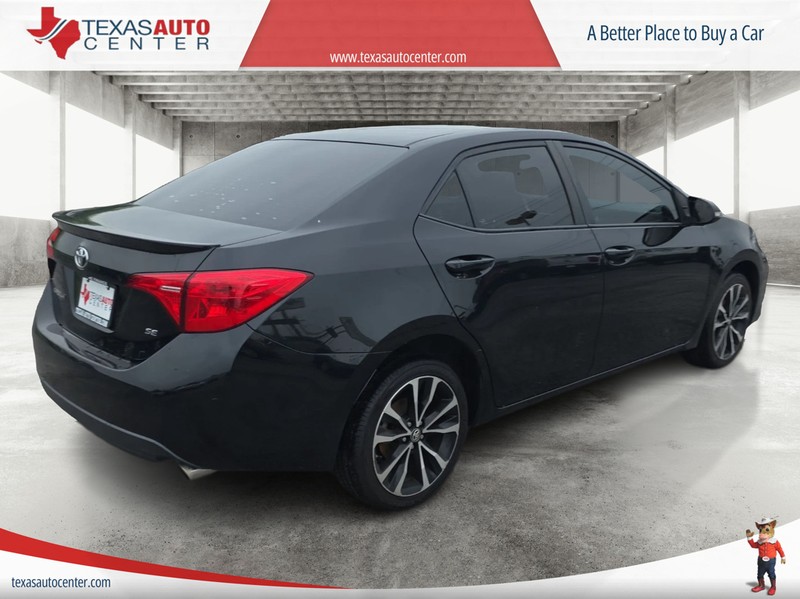 Toyota Corolla Vehicle Full-screen Gallery Image 7