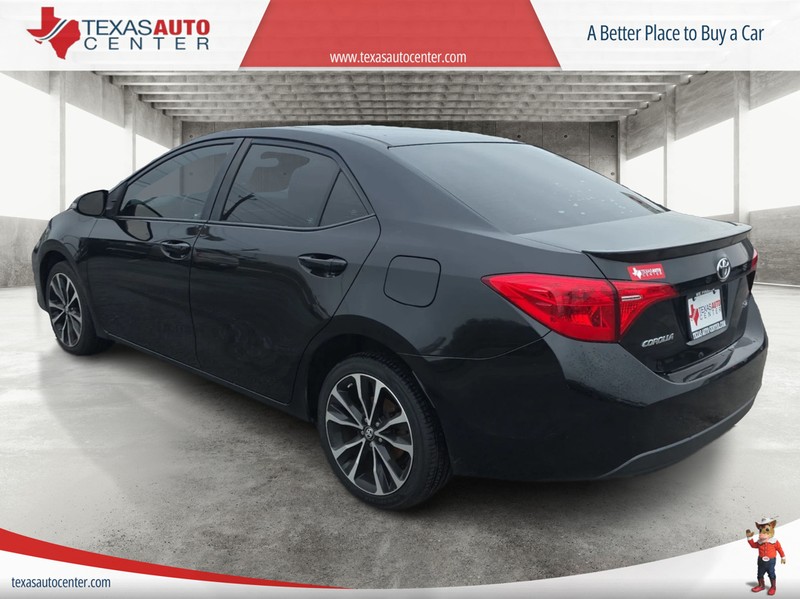 Toyota Corolla Vehicle Full-screen Gallery Image 8