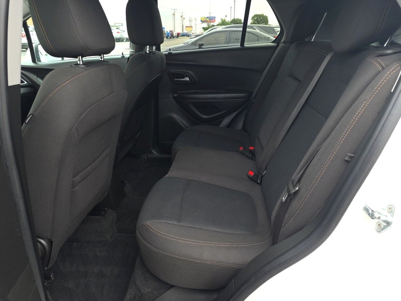 Chevrolet Trax Vehicle Full-screen Gallery Image 10