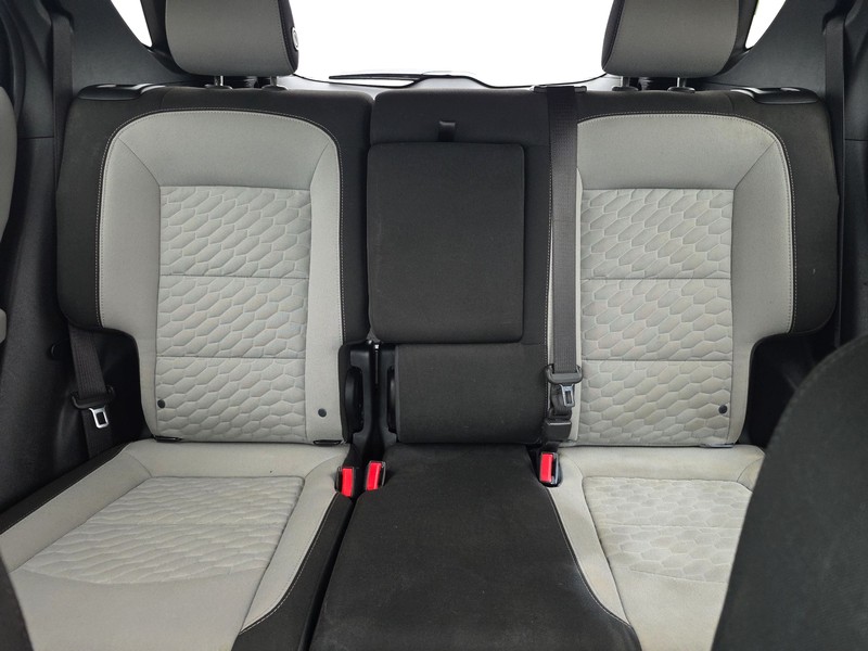Chevrolet Equinox Vehicle Full-screen Gallery Image 13
