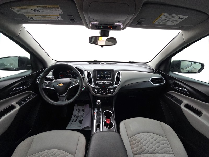 Chevrolet Equinox Vehicle Full-screen Gallery Image 15