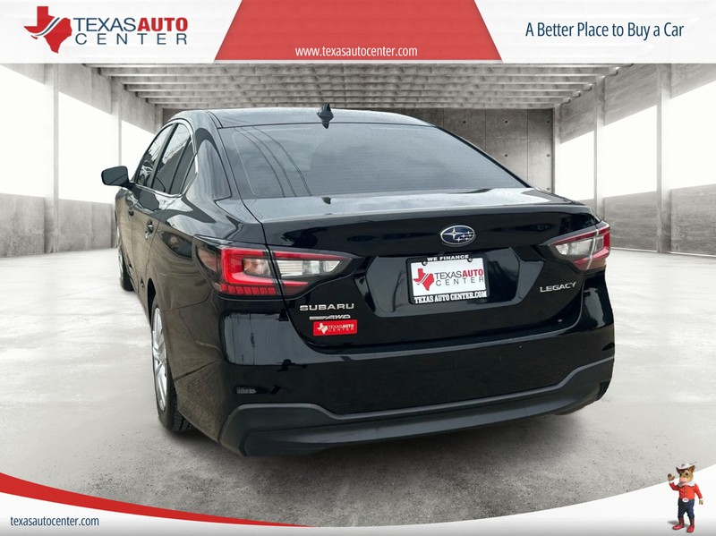 Subaru Legacy Vehicle Full-screen Gallery Image 07