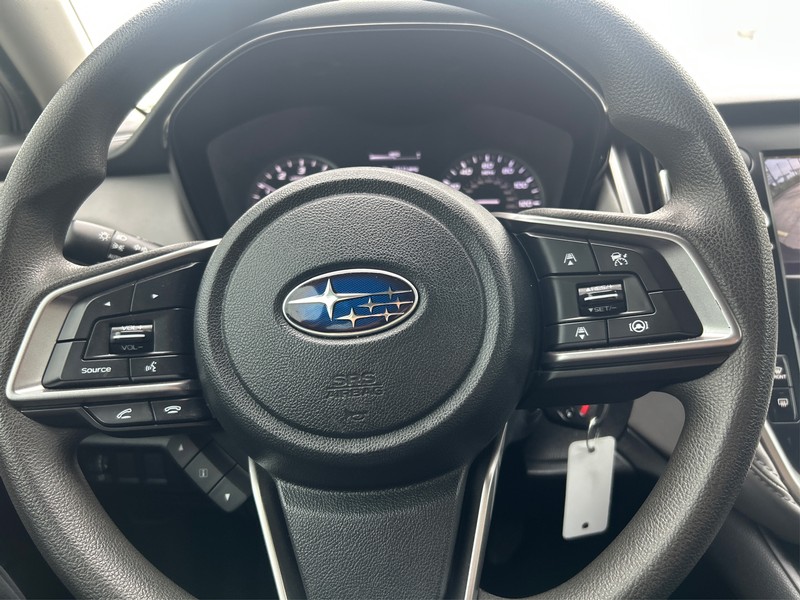 Subaru Legacy Vehicle Full-screen Gallery Image 13