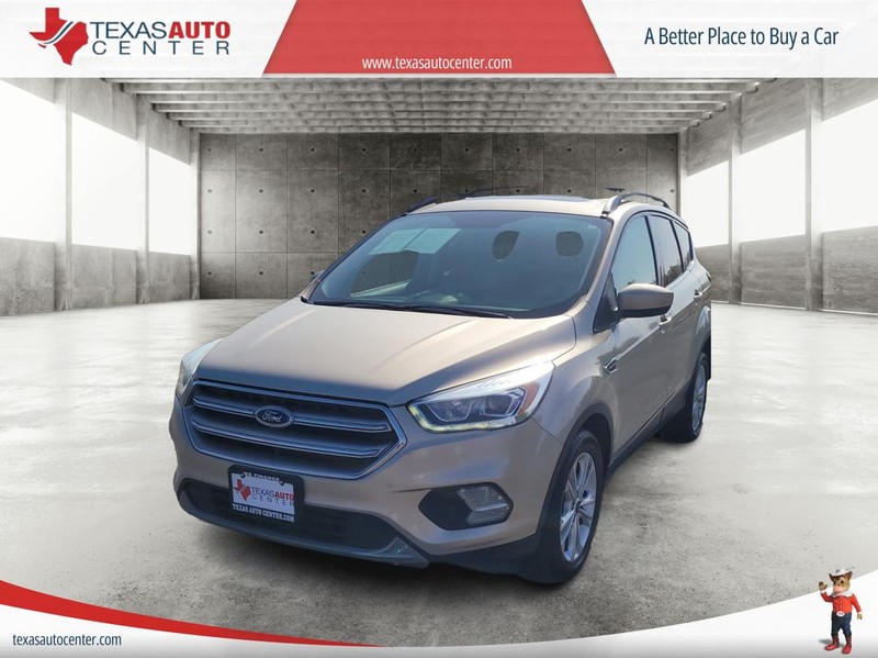 Ford Escape Vehicle Full-screen Gallery Image 2