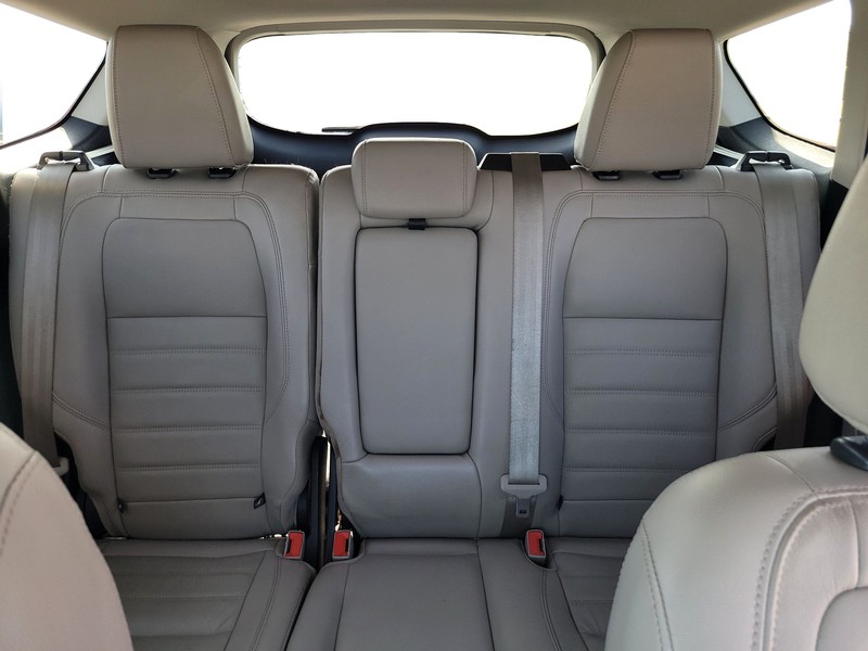 Ford Escape Vehicle Full-screen Gallery Image 13