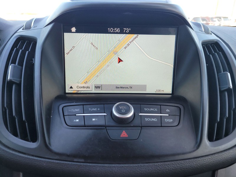 Ford Escape Vehicle Full-screen Gallery Image 17