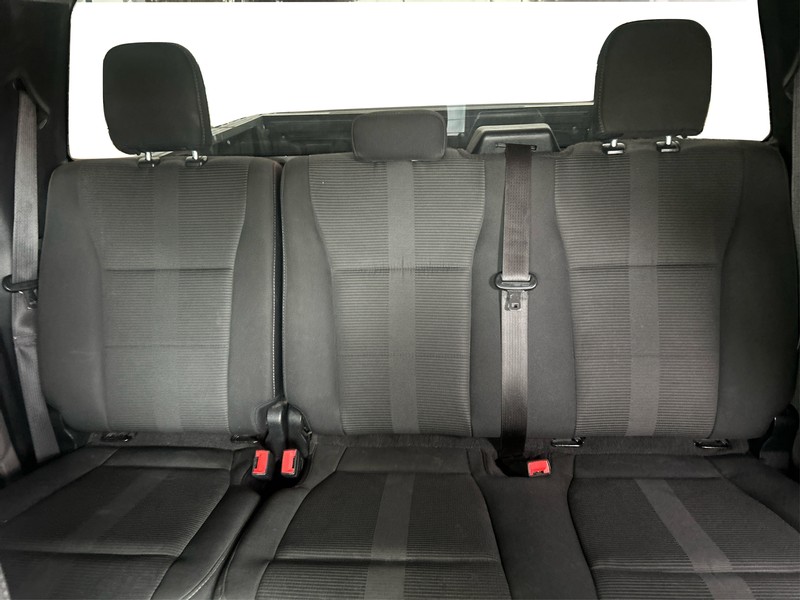 Ford F-150 Vehicle Full-screen Gallery Image 12