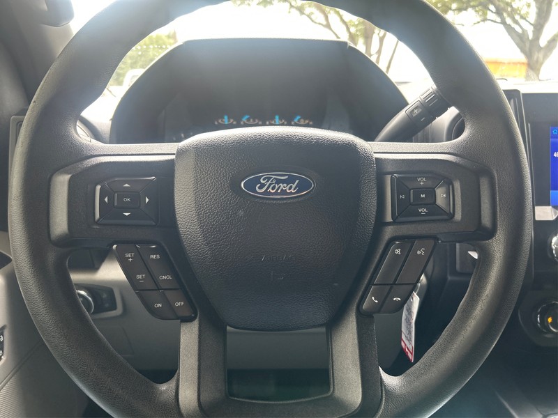 Ford F-150 Vehicle Full-screen Gallery Image 13