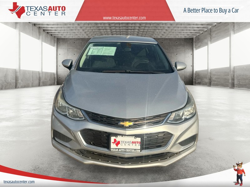 Chevrolet Cruze Vehicle Full-screen Gallery Image 3