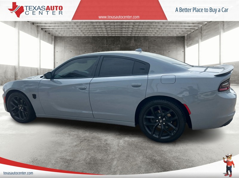 Dodge Charger Vehicle Full-screen Gallery Image 5