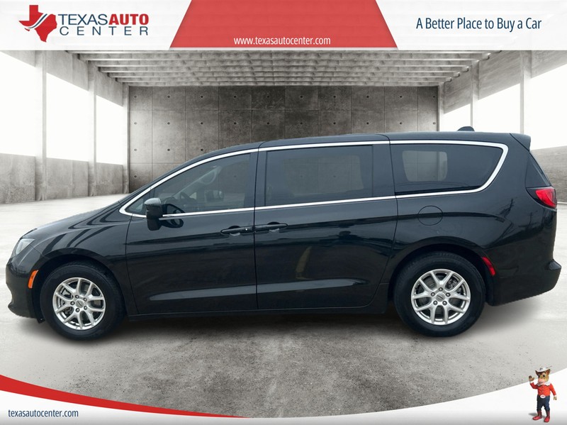Chrysler Voyager Vehicle Full-screen Gallery Image 5