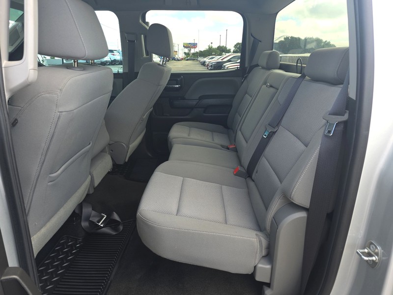 Chevrolet Silverado 1500 Vehicle Full-screen Gallery Image 10