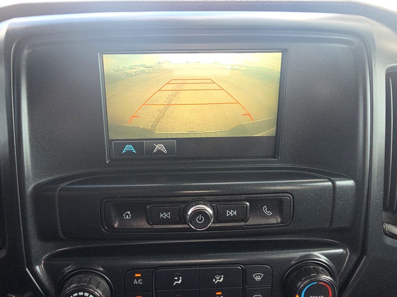 Chevrolet Silverado 1500 Vehicle Full-screen Gallery Image 16