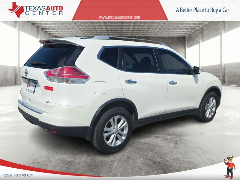 Nissan Rogue Vehicle Full-screen Gallery Image 07