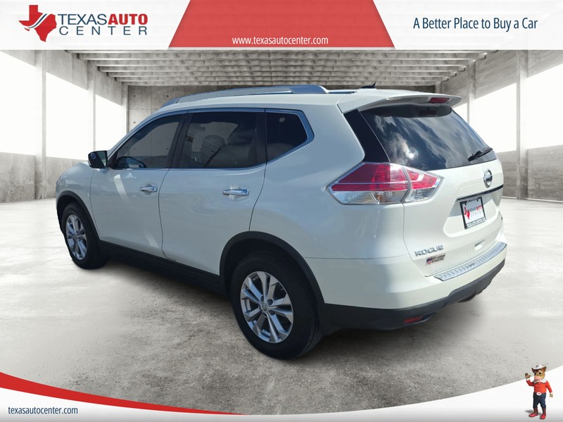 Nissan Rogue Vehicle Full-screen Gallery Image 08