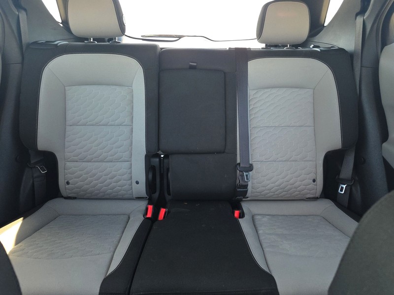 Chevrolet Equinox Vehicle Full-screen Gallery Image 13