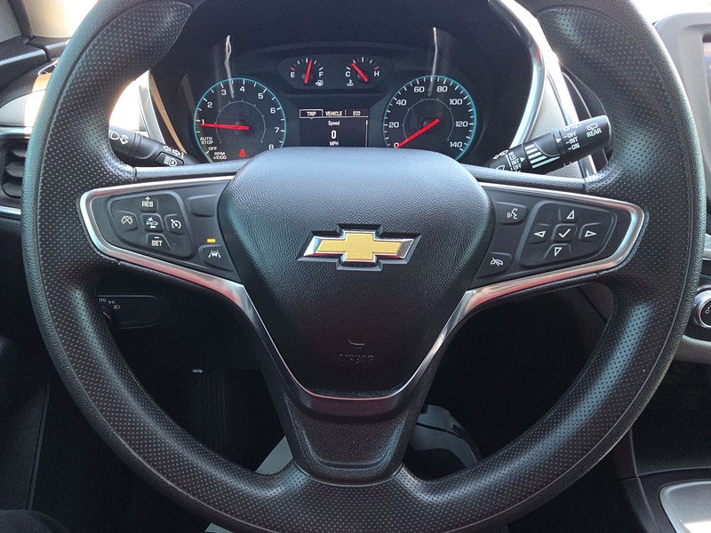 Chevrolet Equinox Vehicle Full-screen Gallery Image 14