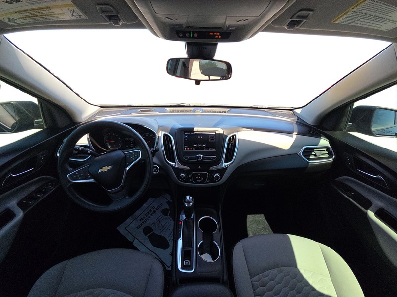 Chevrolet Equinox Vehicle Full-screen Gallery Image 15
