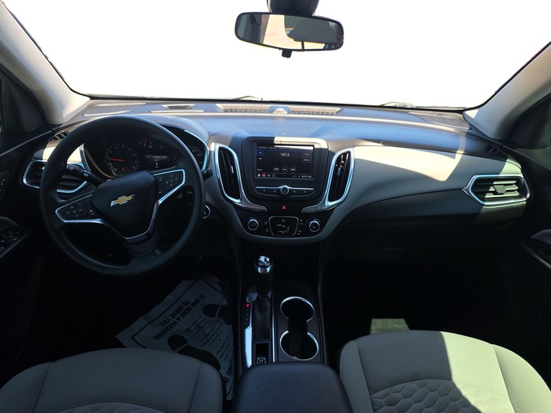 Chevrolet Equinox Vehicle Full-screen Gallery Image 16