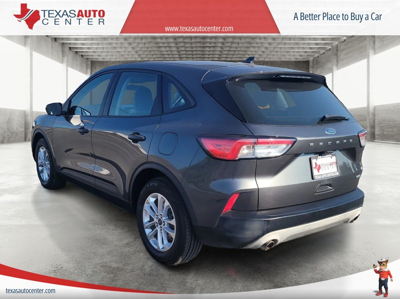 Ford Escape Vehicle Full-screen Gallery Image 08