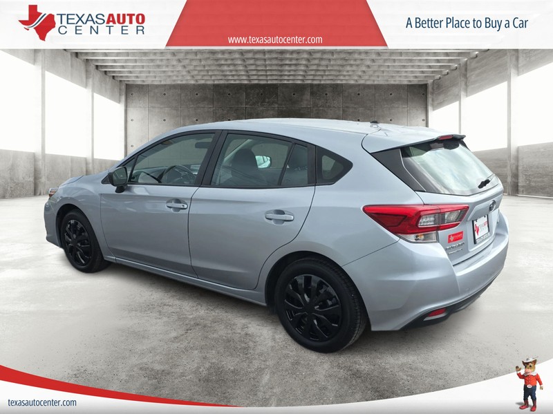 Subaru Impreza Vehicle Full-screen Gallery Image 08
