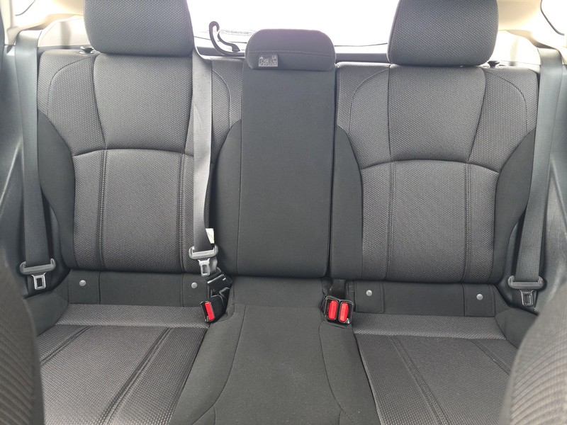 Subaru Impreza Vehicle Full-screen Gallery Image 13