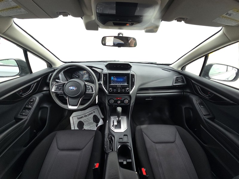 Subaru Impreza Vehicle Full-screen Gallery Image 15