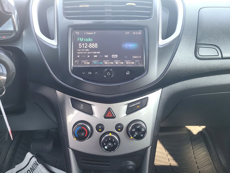 Chevrolet Trax Vehicle Full-screen Gallery Image 12