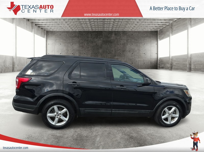Ford Explorer Vehicle Full-screen Gallery Image 05