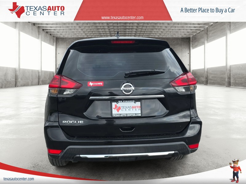 Nissan Rogue Vehicle Full-screen Gallery Image 06