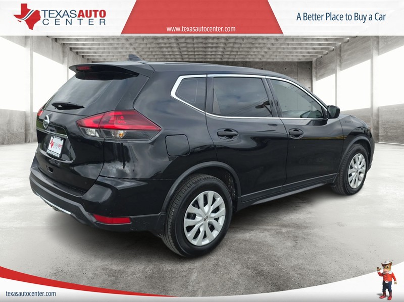 Nissan Rogue Vehicle Full-screen Gallery Image 07