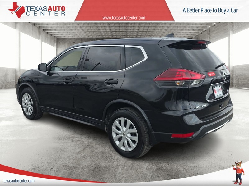 Nissan Rogue Vehicle Full-screen Gallery Image 08