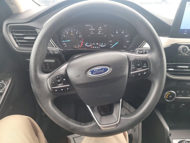 Ford Escape Vehicle Full-screen Gallery Image 14