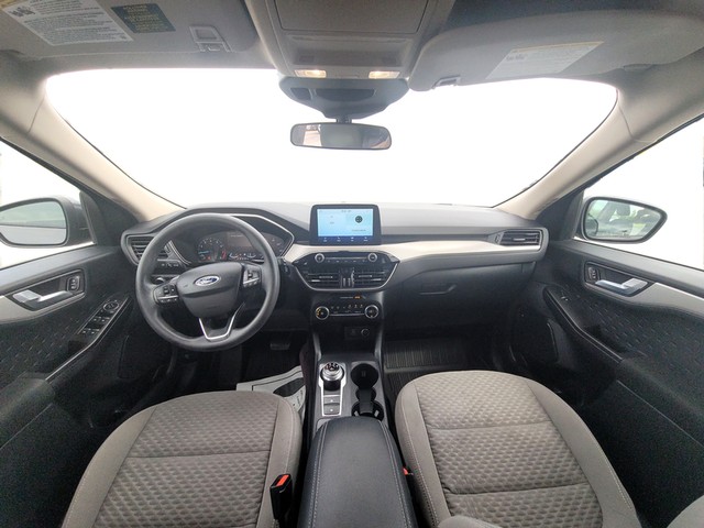 Ford Escape Vehicle Full-screen Gallery Image 15