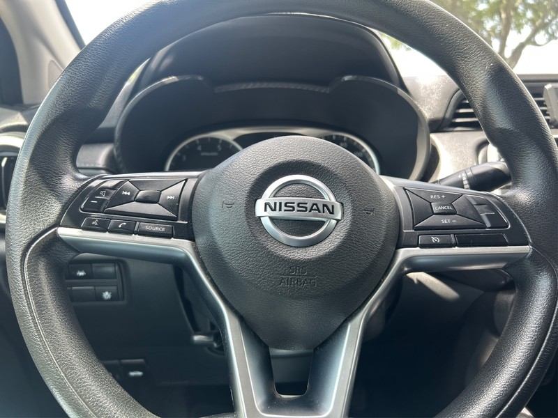 Nissan Versa Sedan Vehicle Full-screen Gallery Image 14