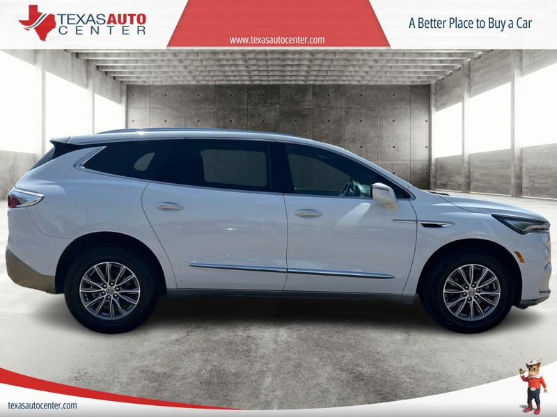 Buick Enclave Vehicle Full-screen Gallery Image 04