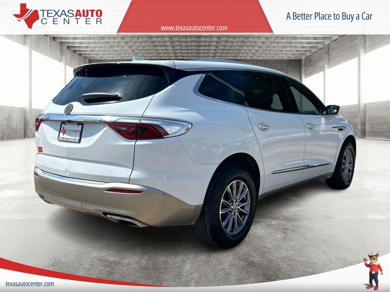Buick Enclave Vehicle Full-screen Gallery Image 07