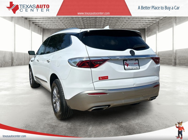 Buick Enclave Vehicle Full-screen Gallery Image 08