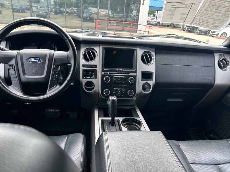 Ford Expedition Vehicle Full-screen Gallery Image 11