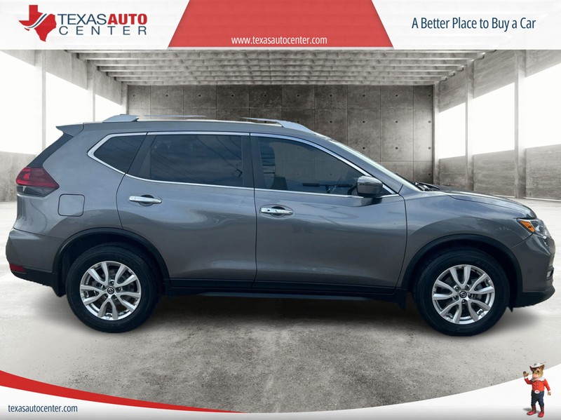 Nissan Rogue Vehicle Full-screen Gallery Image 04