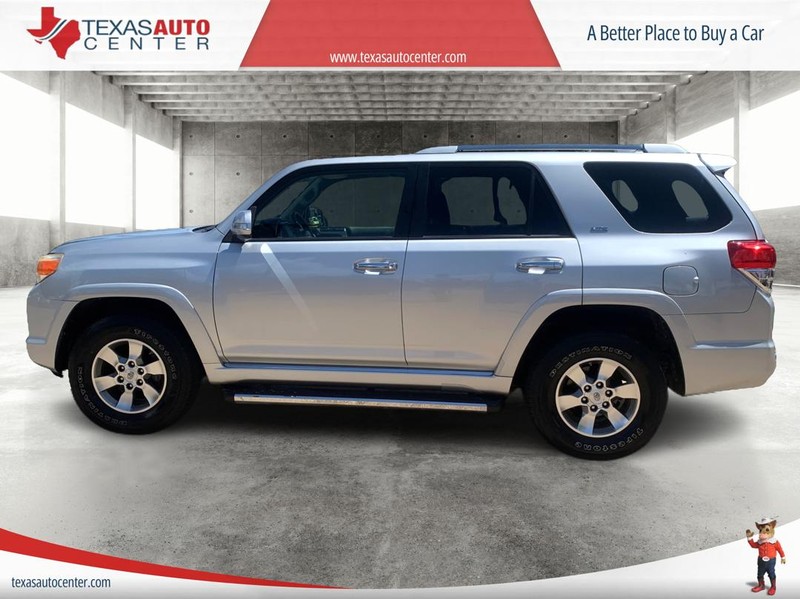 Toyota 4Runner Vehicle Full-screen Gallery Image 05