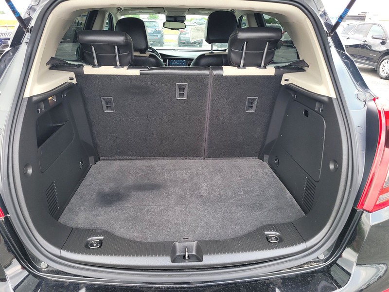 Buick Encore Vehicle Full-screen Gallery Image 11
