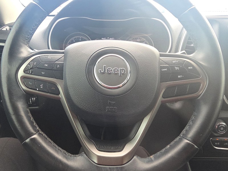 Jeep Cherokee Vehicle Full-screen Gallery Image 14
