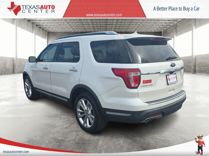 Ford Explorer Vehicle Full-screen Gallery Image 08
