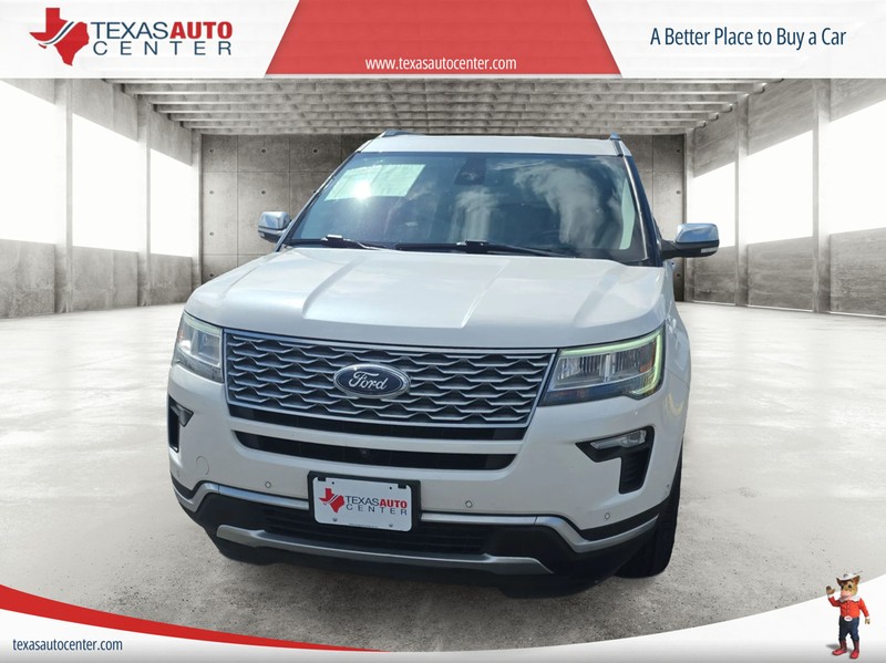 Ford Explorer Vehicle Full-screen Gallery Image 3