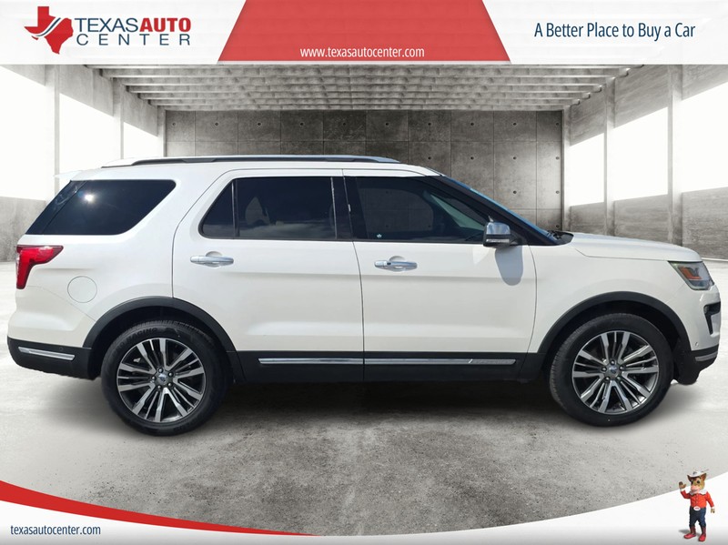 Ford Explorer Vehicle Full-screen Gallery Image 4