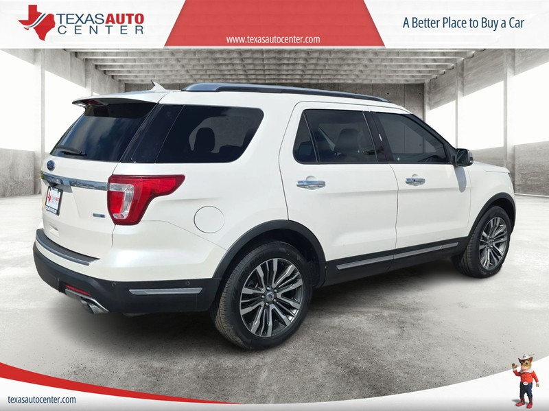 Ford Explorer Vehicle Full-screen Gallery Image 7