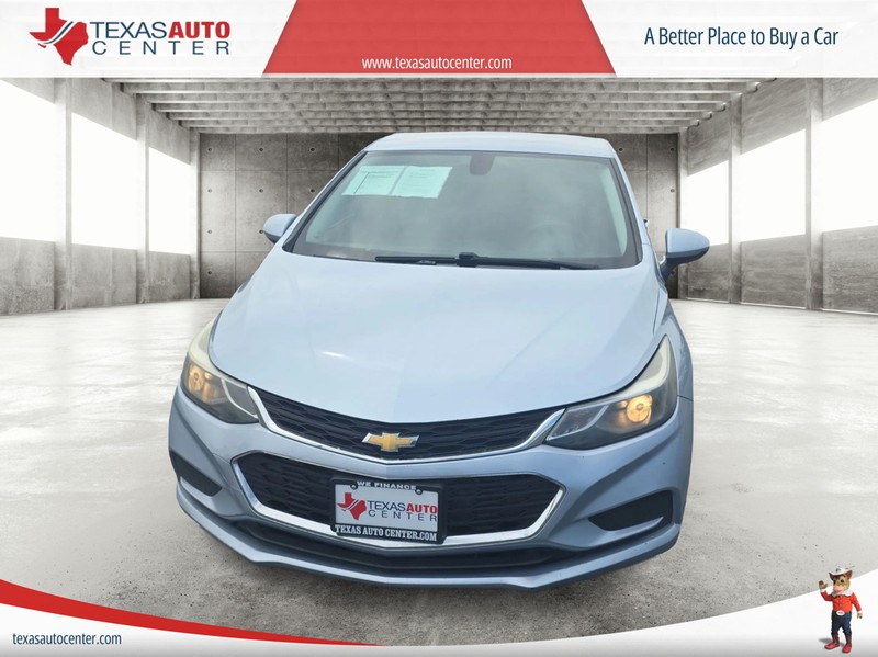 Chevrolet Cruze Vehicle Full-screen Gallery Image 03