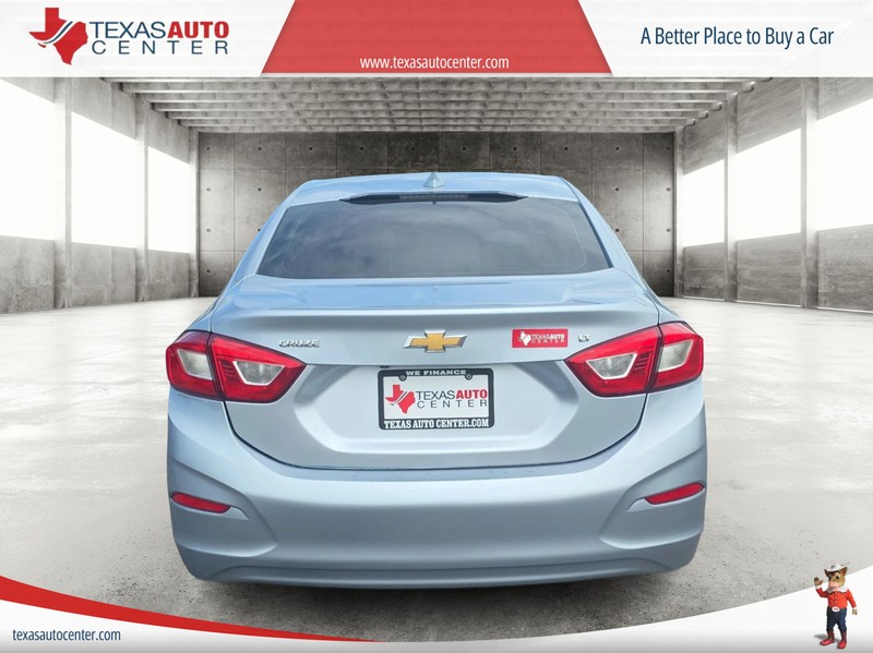 Chevrolet Cruze Vehicle Full-screen Gallery Image 06